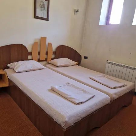 семеен максим *