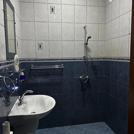 семеен максим Hotel Teteven