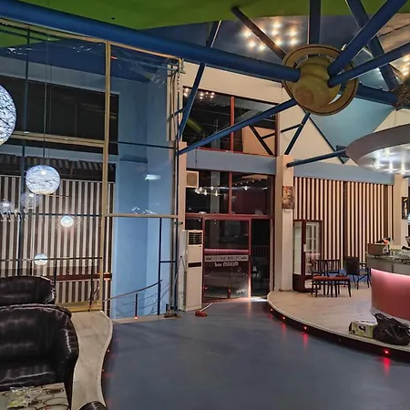 Hotel семеен максим Teteven